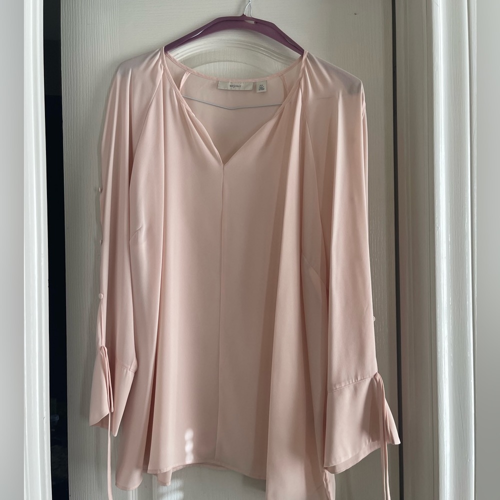 Women’s soft pink 18w top